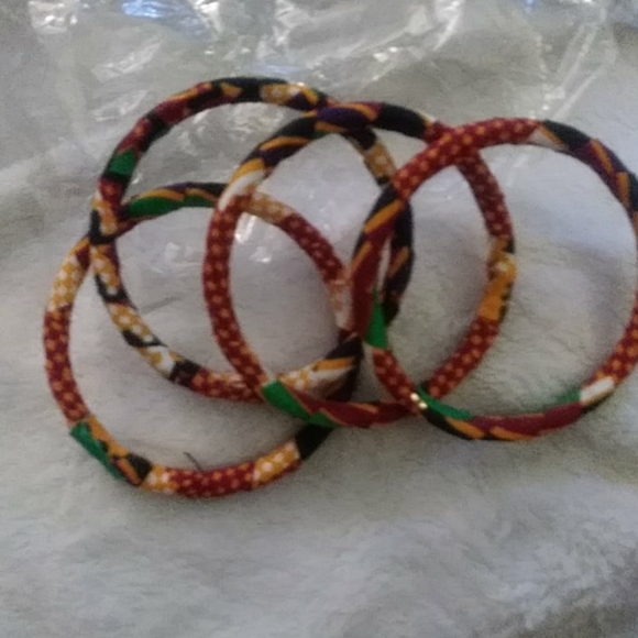 Bracelets - Picture 2 of 4